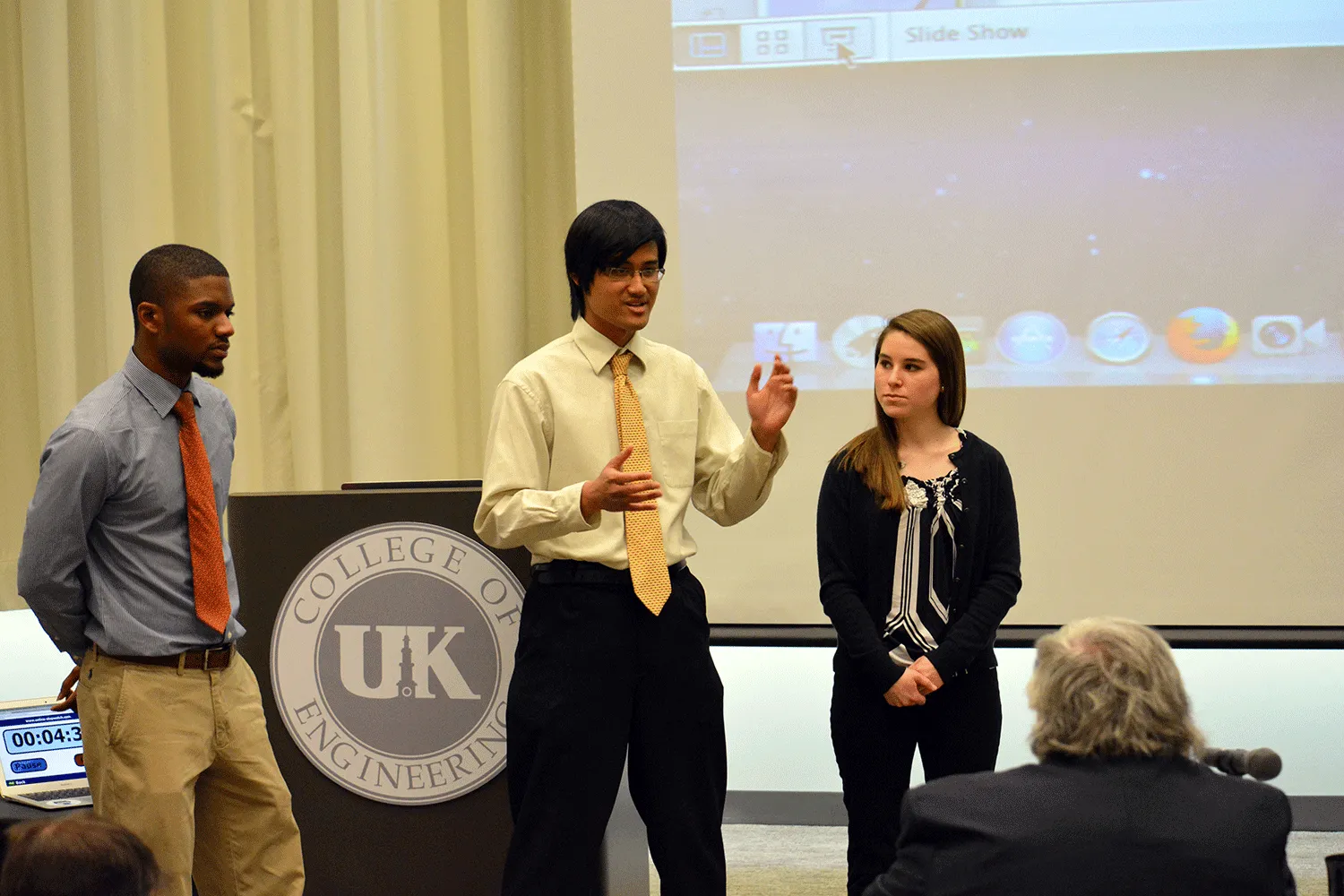 UK students pitch their ideas to a panel of entrepreneurs from the Lexington community who evaluate their presentations as potential investors would.