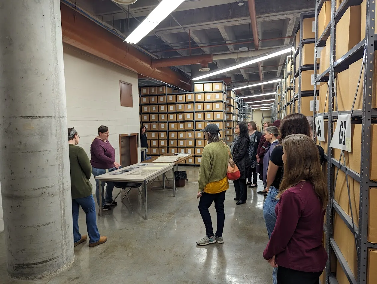 Students visit KDLA archives.