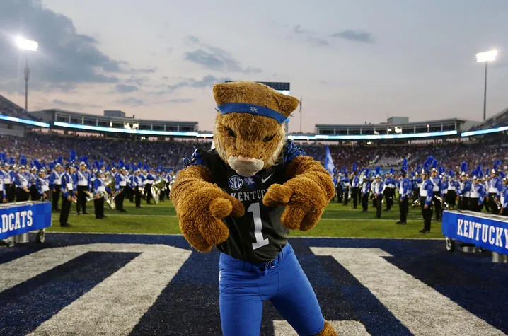 A new 12-hour certificate is open to all majors throughout the university and will equip students with the foundational knowledge needed to delve into diverse careers in the sports industry. Photo provided by UK Athletics.